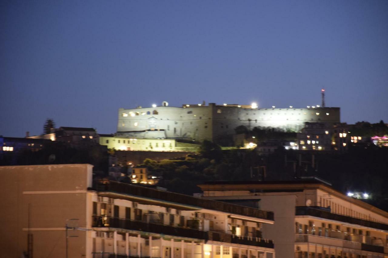 Metro Art Suite Napoli Luaran gambar